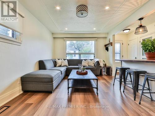 1223 Glencairn Avenue, Toronto, ON - Indoor Photo Showing Living Room