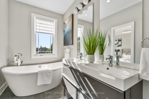 59A Bexhill Avenue, Toronto, ON - Indoor Photo Showing Bathroom
