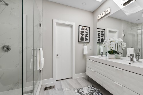 59A Bexhill Avenue, Toronto, ON - Indoor Photo Showing Bathroom
