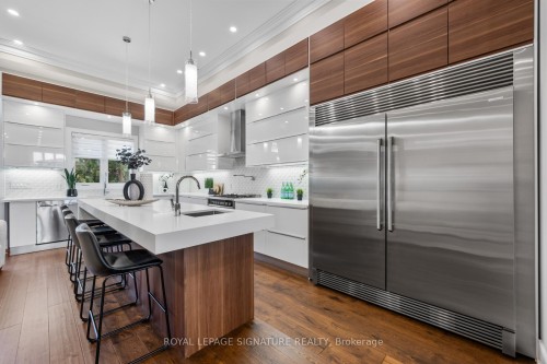 59A Bexhill Avenue, Toronto, ON - Indoor Photo Showing Kitchen With Upgraded Kitchen