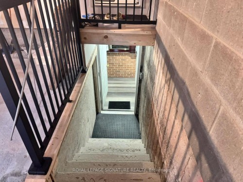 Bsmt-285 Mississaga Street, Oakville, ON - Indoor Photo Showing Other Room