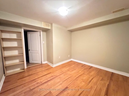 Bsmt-285 Mississaga Street, Oakville, ON - Indoor Photo Showing Other Room