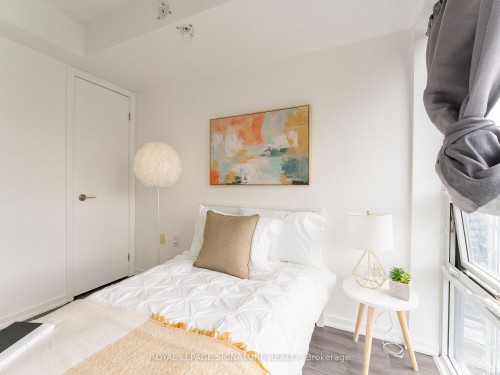 Lph05E-36 Lisgar Street, Toronto, ON - Indoor Photo Showing Bedroom