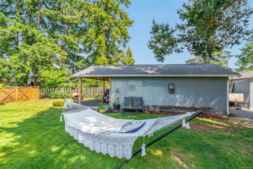 380 Hirst Ave West, Parksville, BC 