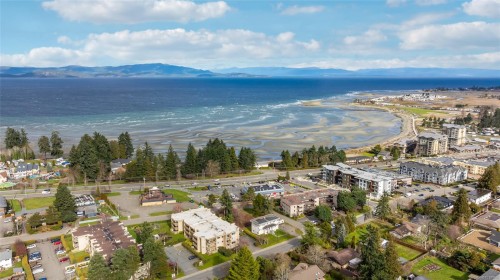 380 Hirst Ave West, Parksville, BC 