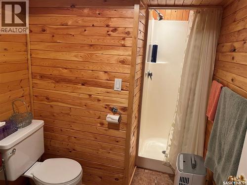 42 7Th Street Ne, Wadena, SK - Indoor Photo Showing Bathroom