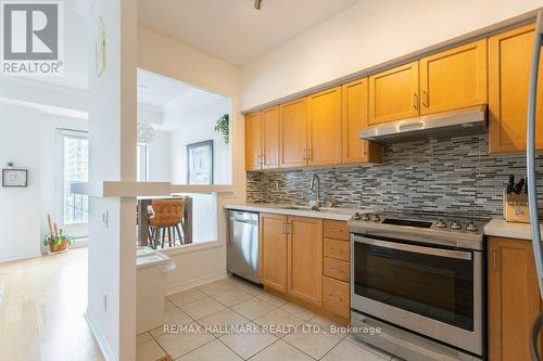 701 - 120 Lombard Street, Toronto, ON - Indoor Photo Showing Kitchen
