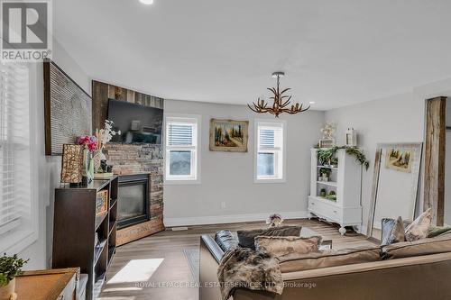 2834 County Road 124 W, Clearview, ON - Indoor Photo Showing Living Room With Fireplace