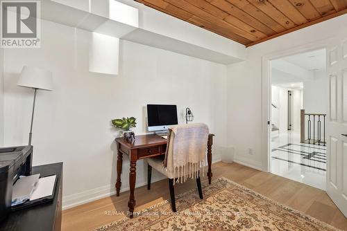 Main level office - 336 Clear Lake Road, Seguin, ON - Indoor