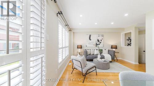 187 - 525 Novo Star Drive, Mississauga, ON - Indoor Photo Showing Living Room