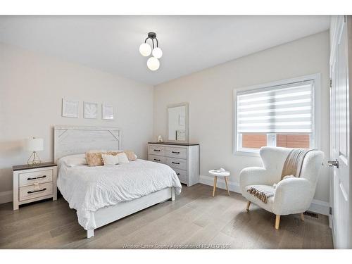 6 Woodland, Kingsville, ON 