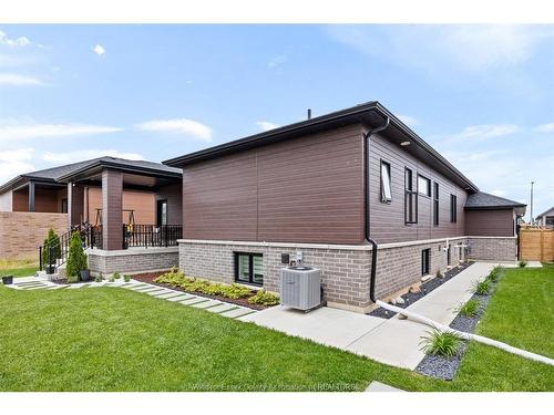 6 Woodland, Kingsville, ON 