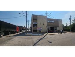 101-A-395 TECUMSEH Road WEST Windsor, ON N8X 1G3