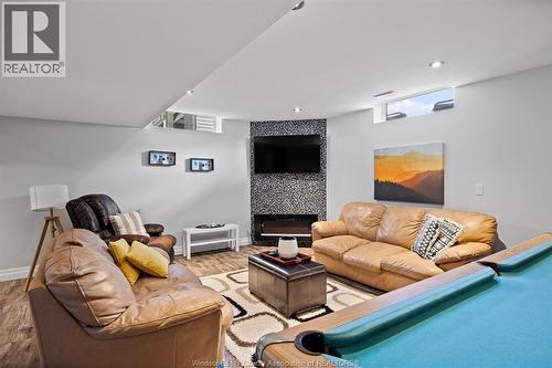 225 Elsworth, Lasalle, ON - Indoor