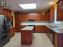 Huge Kitchen with Lots of cabinet space & Island - 