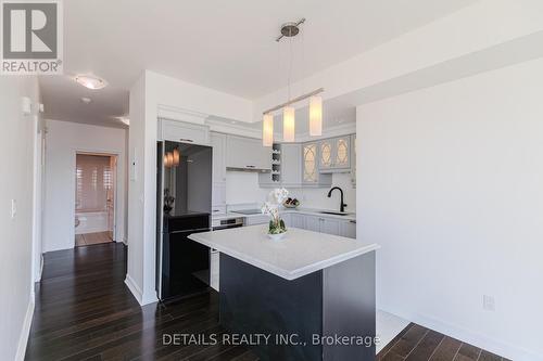 717 - 238 Besserer Street, Ottawa, ON - Indoor Photo Showing Kitchen