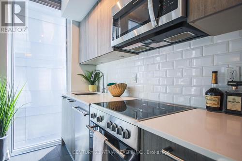 2110 - 28 Wellesley Street E, Toronto, ON - Indoor Photo Showing Kitchen With Upgraded Kitchen