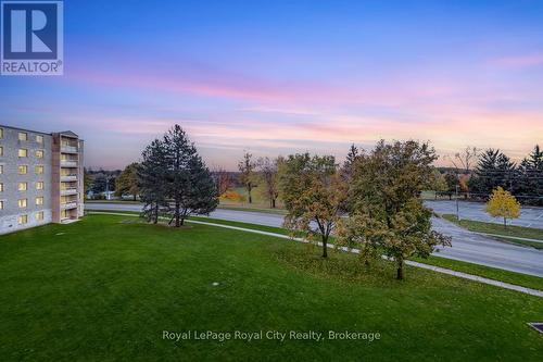403 - 93 Westwood Road, Guelph (Willow West/Sugarbush/West Acres), ON - Outdoor With View