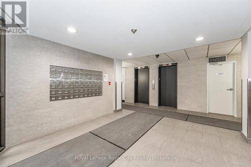 Secure entry - 403 - 93 Westwood Road, Guelph (Willow West/Sugarbush/West Acres), ON - Indoor Photo Showing Other Room