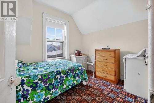 20 Florence Street, Ottawa, ON - Indoor Photo Showing Bedroom