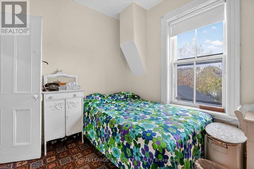 20 Florence Street, Ottawa, ON - Indoor Photo Showing Bedroom
