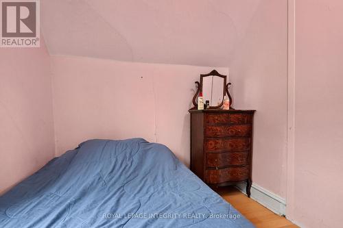 20 Florence Street, Ottawa, ON - Indoor Photo Showing Bedroom
