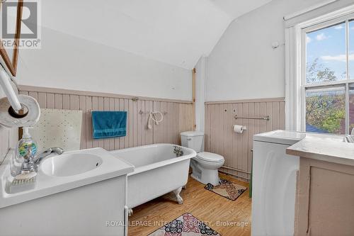 20 Florence Street, Ottawa, ON - Indoor Photo Showing Bathroom
