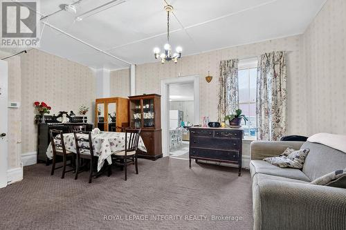 20 Florence Street, Ottawa, ON - Indoor