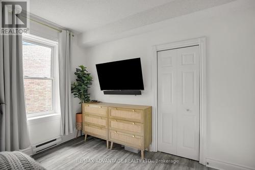 408 - 460 Wellington Street, London East (East F), ON - Indoor