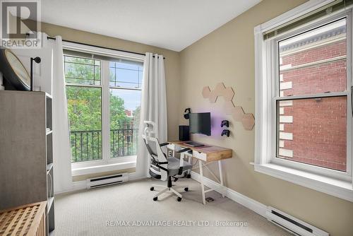 408 - 460 Wellington Street, London East (East F), ON - Indoor Photo Showing Office