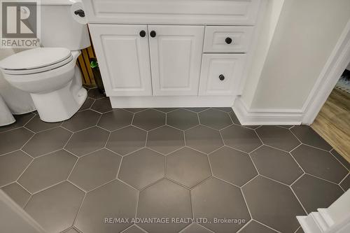 408 - 460 Wellington Street, London East (East F), ON - Indoor Photo Showing Bathroom