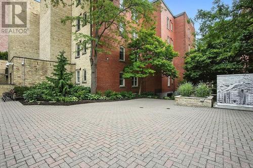 408 - 460 Wellington Street, London East (East F), ON - Outdoor