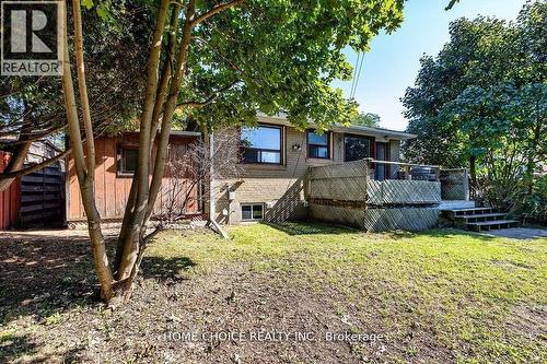 1014 Centre Street N, Whitby, ON - Outdoor