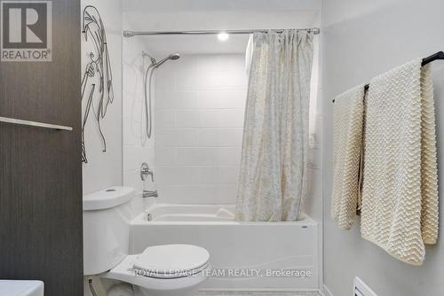 2 - 2 Stonebank Crescent, Ottawa, ON - Indoor Photo Showing Bathroom