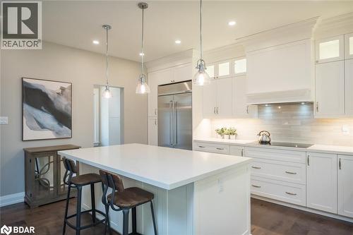 29 Barton Street, Milton, ON - Indoor Photo Showing Kitchen With Upgraded Kitchen