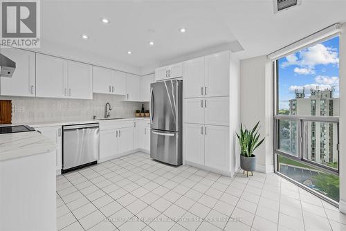 1107 - 5090 Pinedale Avenue, Burlington, ON - Indoor Photo Showing Kitchen With Stainless Steel Kitchen