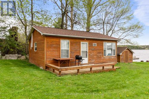 Cottage - 10 Richardson Road, Prince Edward County (Picton), ON 