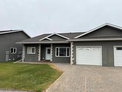 5 250 7th Avenue N  Virden, MB R0M 2C0