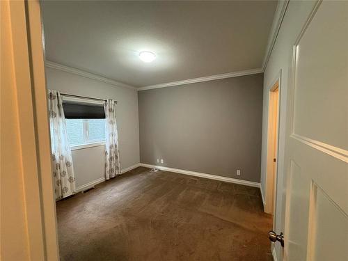 5 250 7Th Avenue N, Virden, MB - Indoor Photo Showing Other Room