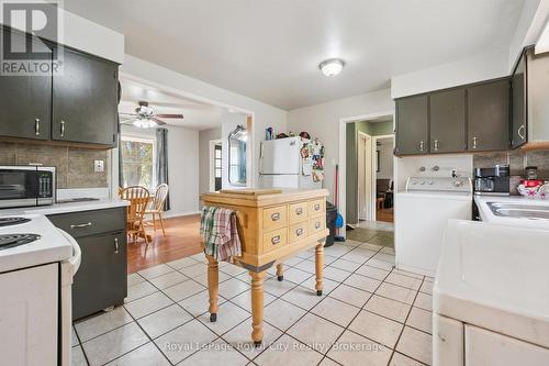 4769 Wellington Road 32 Road, Puslinch, ON - Indoor Photo Showing Kitchen