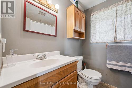 4769 Wellington Road 32 Road, Puslinch, ON - Indoor Photo Showing Bathroom