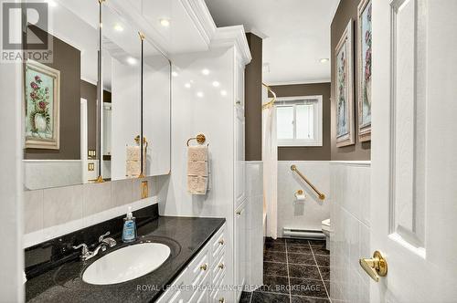 862 Berwick Place, Kingston (South Of Taylor-Kidd Blvd), ON - Indoor Photo Showing Bathroom