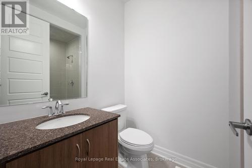 1249 Onyx Trail, Oakville, ON - Indoor Photo Showing Bathroom