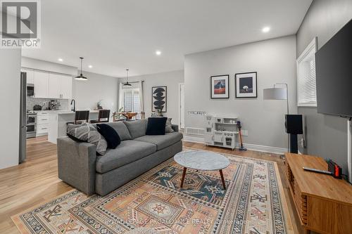 677 Wilkins Gate, Cobourg, ON - Indoor Photo Showing Living Room