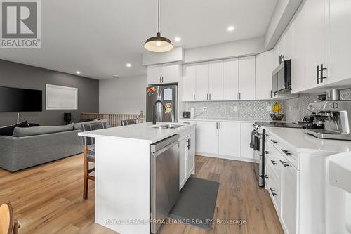 677 Wilkins Gate, Cobourg, ON - Indoor Photo Showing Kitchen With Upgraded Kitchen