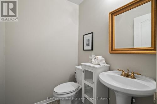 62 Pike Road, Oakville, ON - Indoor Photo Showing Bathroom