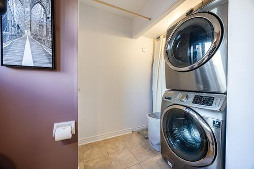Salle de lavage - 1 Crois. Raspberry, Beaconsfield, QC - Indoor Photo Showing Laundry Room