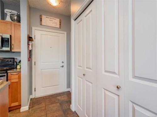 308-2747 Jacklin Rd, Langford, BC - Indoor Photo Showing Other Room