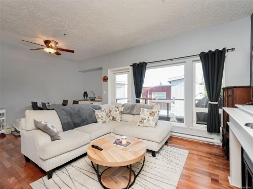 308-2747 Jacklin Rd, Langford, BC - Indoor Photo Showing Living Room