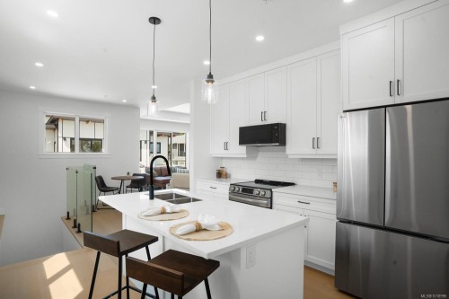 2547 Doctors Rd, Nanaimo, BC 